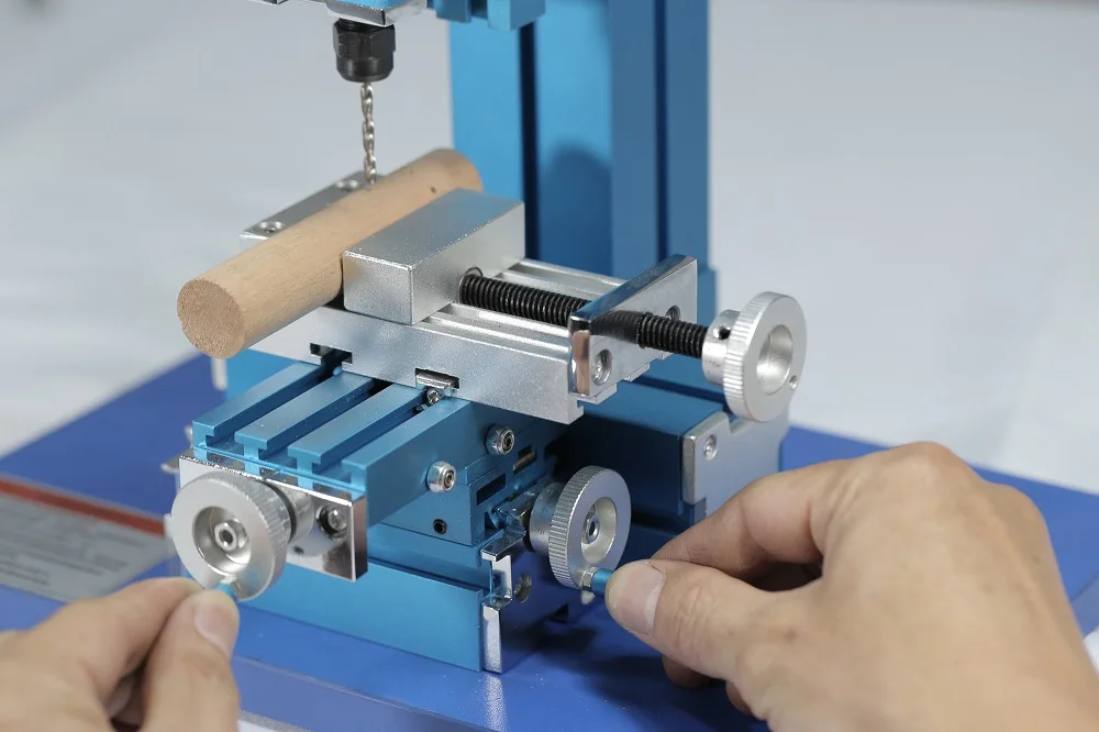 Mini Metal Lathe DIY Miniature Milling Machine Miller 100-240V Woodworking Metal Aluminum Processing Tool Mini Milling Machine