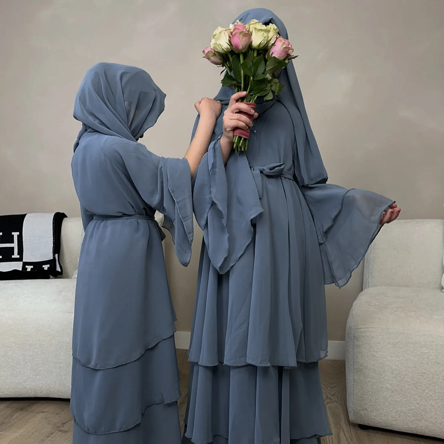 Eid Abaya per bambini Ragazze Donne Musulmane Ruffles Dress Dubai Open Abaya Ramadan Kebaya Islam Jalabiya Kimono Cardigan Caftano Robe