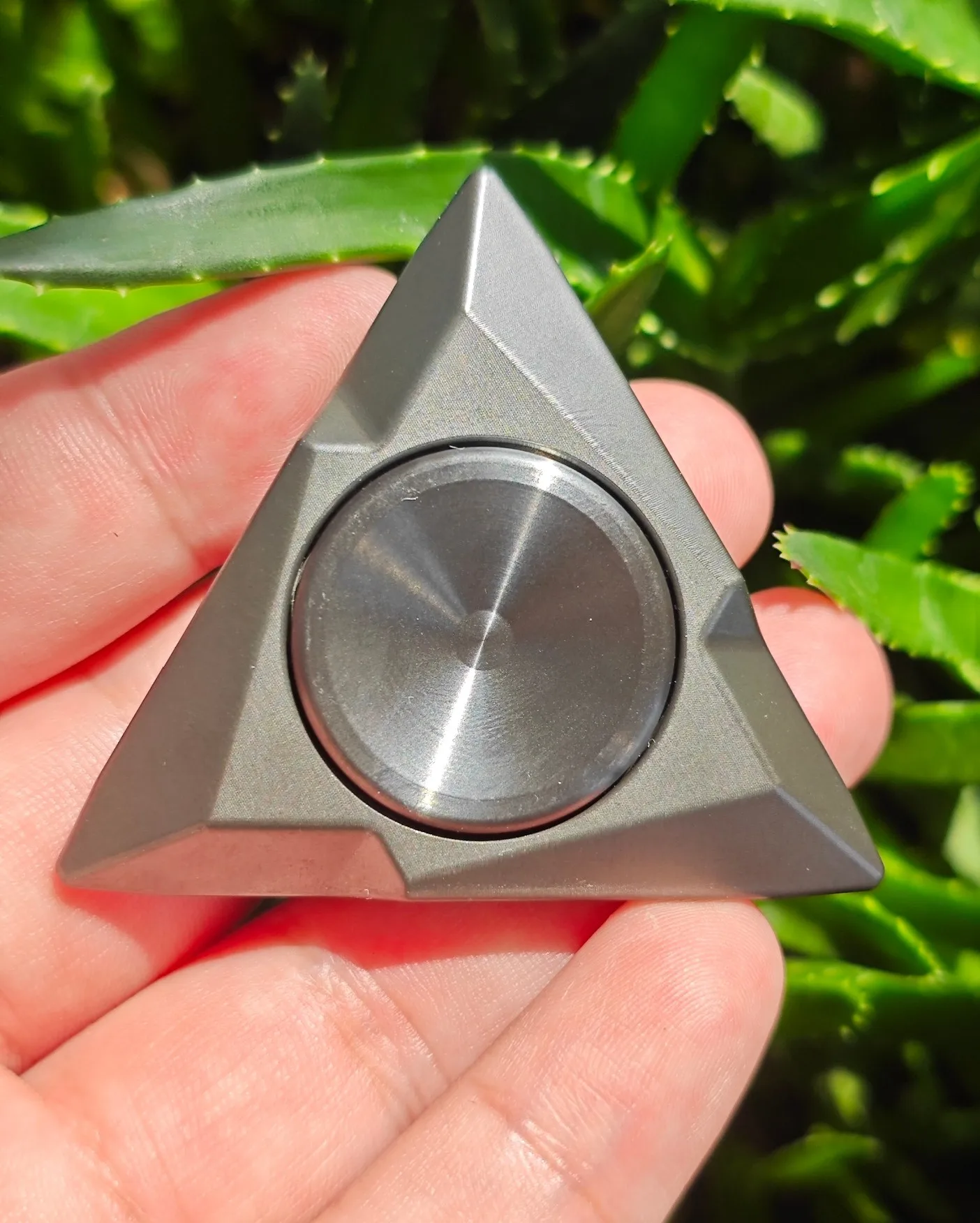 Used EDC Old Zhao Zirconium Anubis Gyro Edc, The Overall Quality Is Good, The Feel Is Also OK, Pre-sales Chat