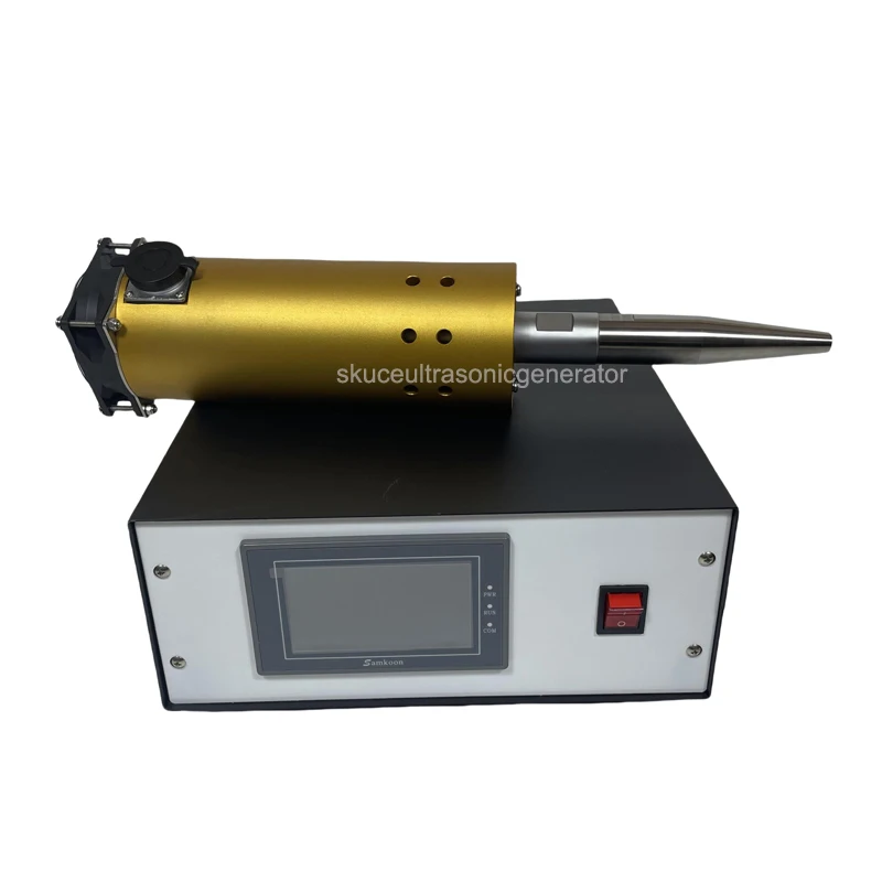 Dispositivo di lavaggio per ridimensionamento ad ultrasuoni con sonda vibrante in lega di titanio per il decalcificazione dello scaldabagno a vortice elettromagnetico