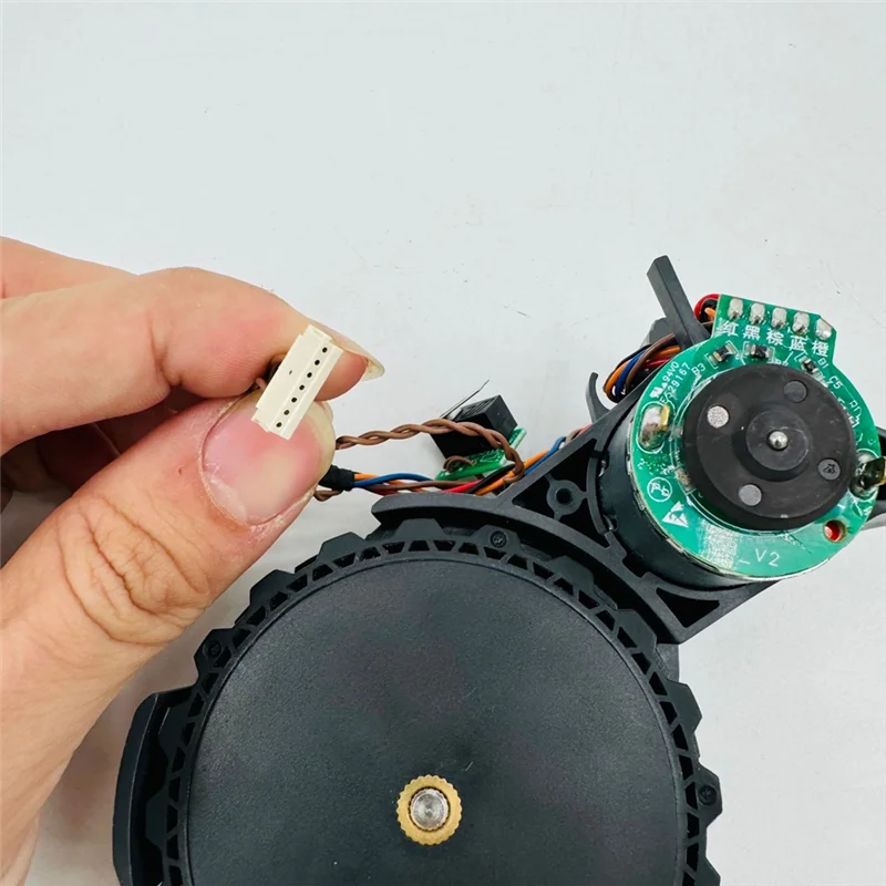 

B50C Left And Right Drive Traveling Wheel For Roborock S50 Max/S55 Max/S60 Pure/S65 Pure Robot Vacuum Cleaner Parts
