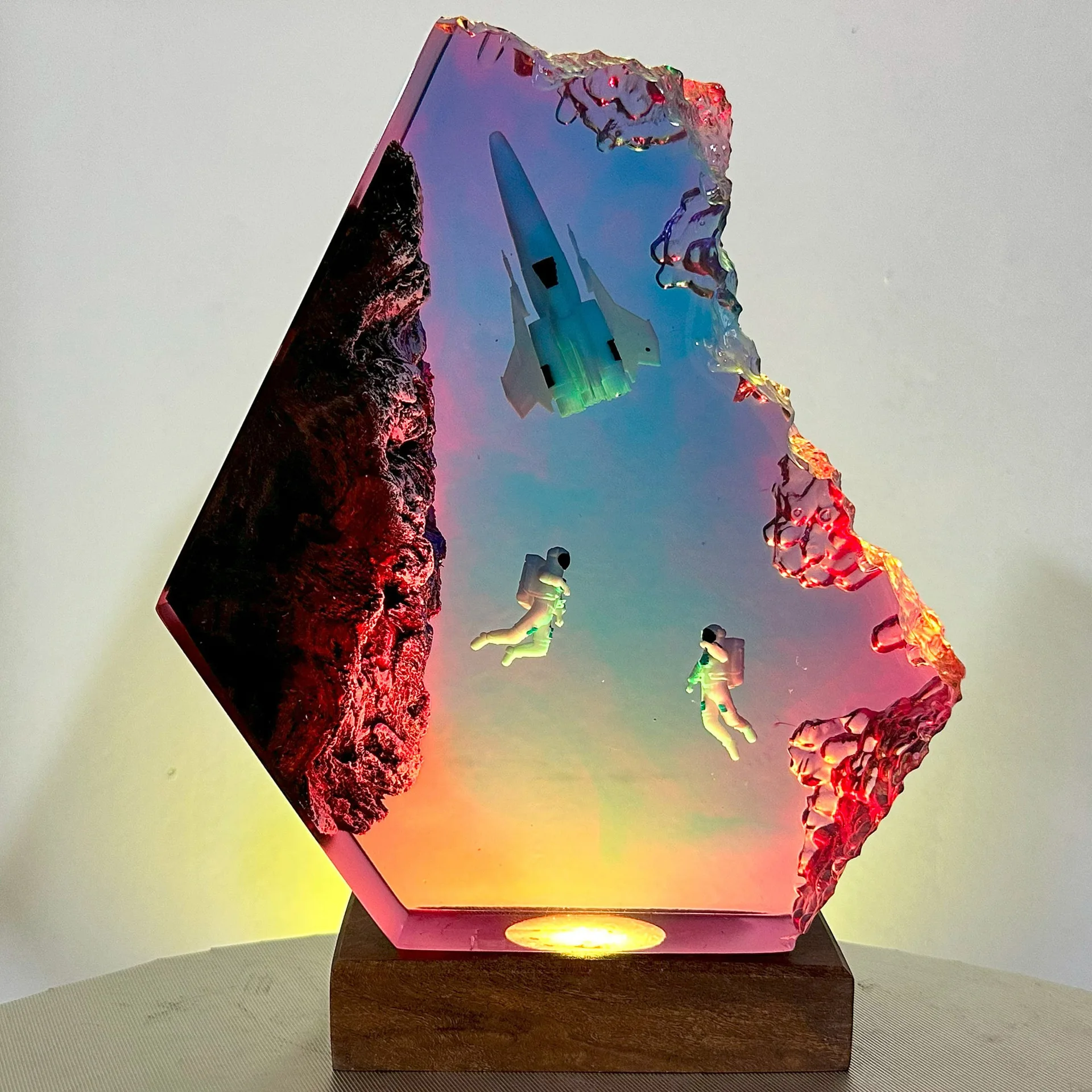 

Resin Epoxy Sculpture of The Milky Way Lamp Home Decoration Craft Item Display Piece Space Rocket Astronaut Theme