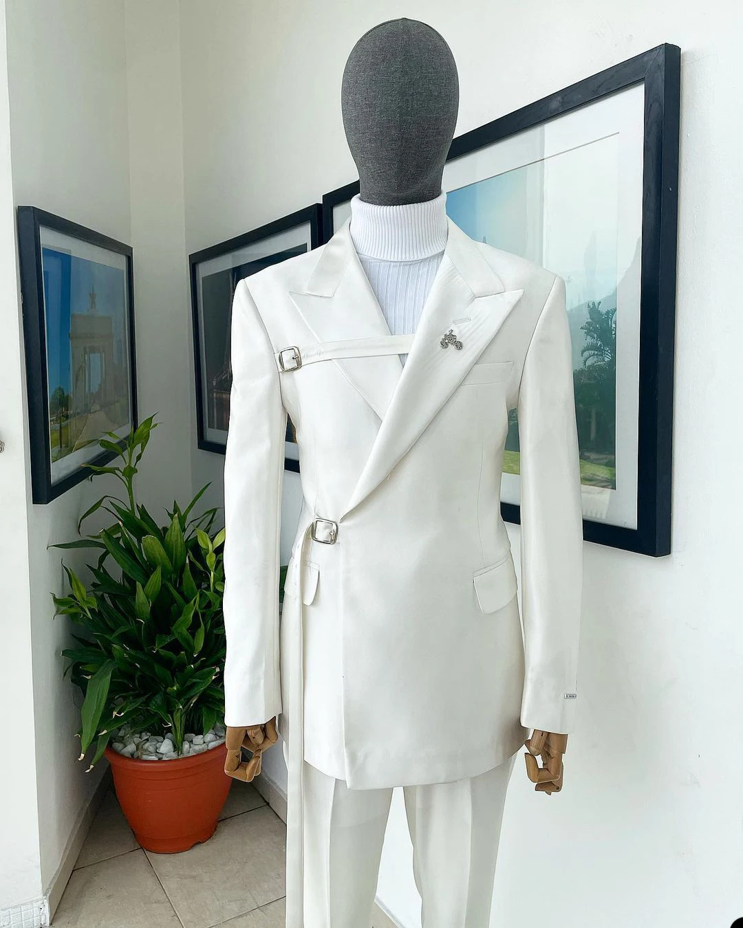 Trajes blancos para hombre, chaqueta y pantalones de dos piezas, hechos a medida, diseño único, novio, boda, fiesta, ocasión Formal