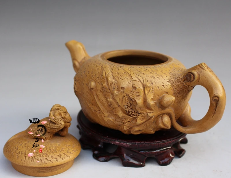 

In the early Cultural Revolution, the first factory in Taiwan returned pot, purple clay