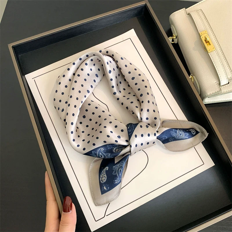 Thumbnail 2 - #35 Top 50 Silk Neck Scarf