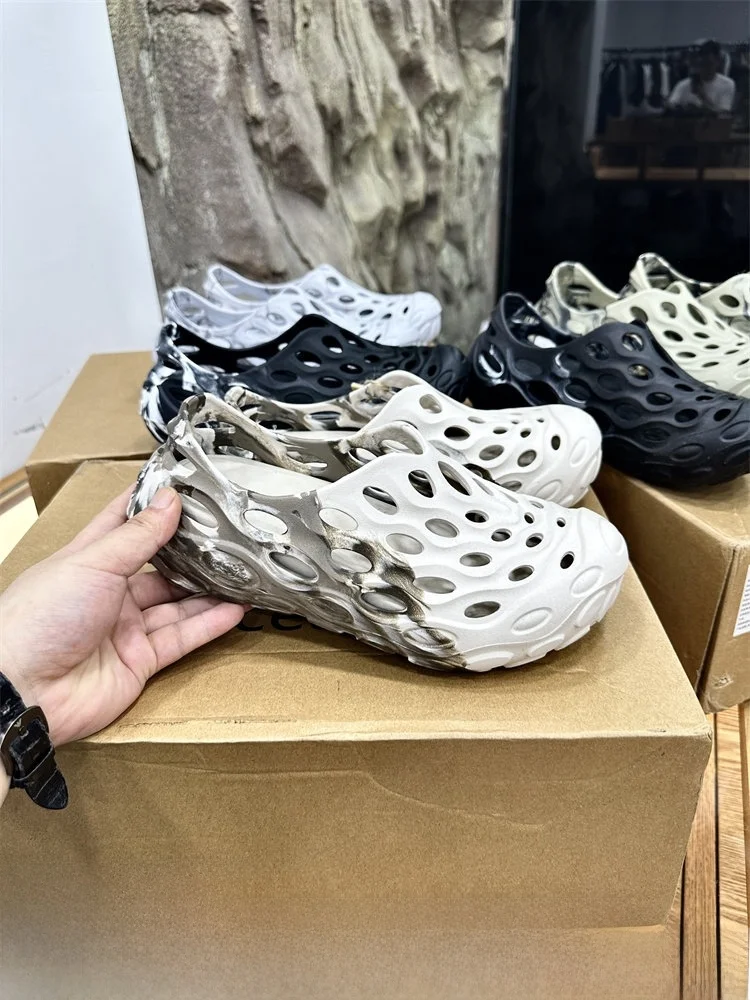 

High-End Outdoor Venom Series Soft Q-Elastic Slip-On Trekking Water Shoes Breathable EVA Rubber Casual Flat Heel Summer Sandals
