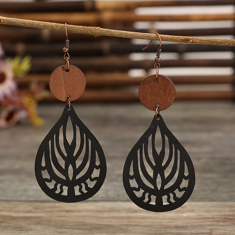 Vintage bohemian hollow stitching earrings