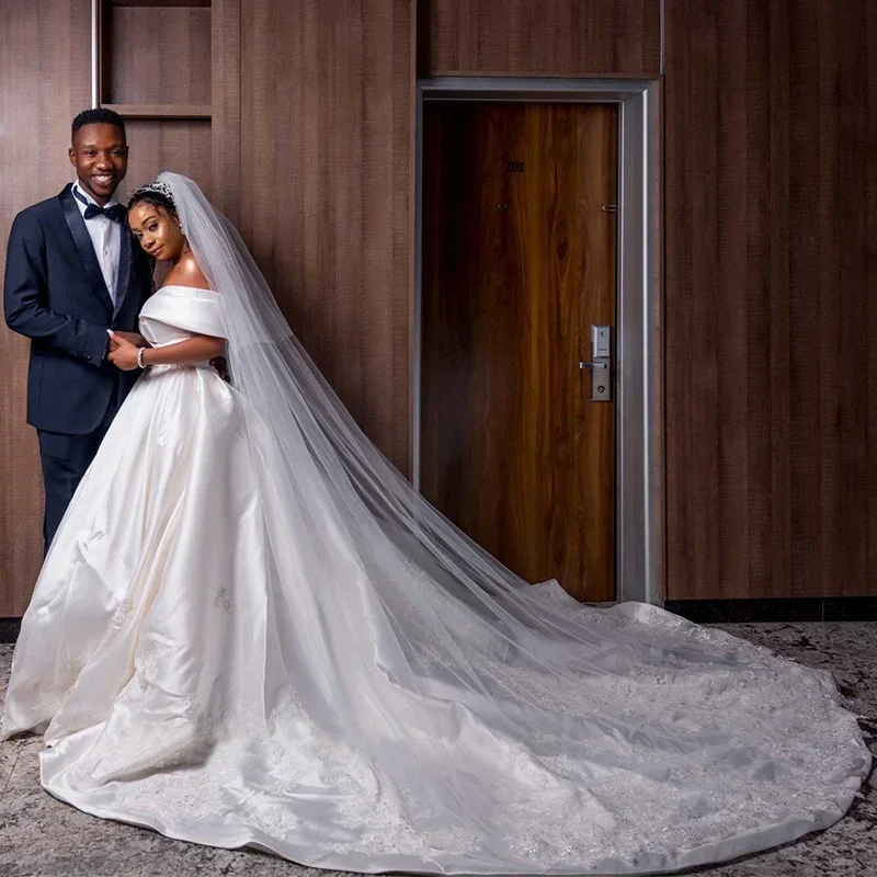 Vestido De novia De satén con forma De corazón, sencillo, personalizado, con tren De barrido, sin hombros, vestidos De novia africanos