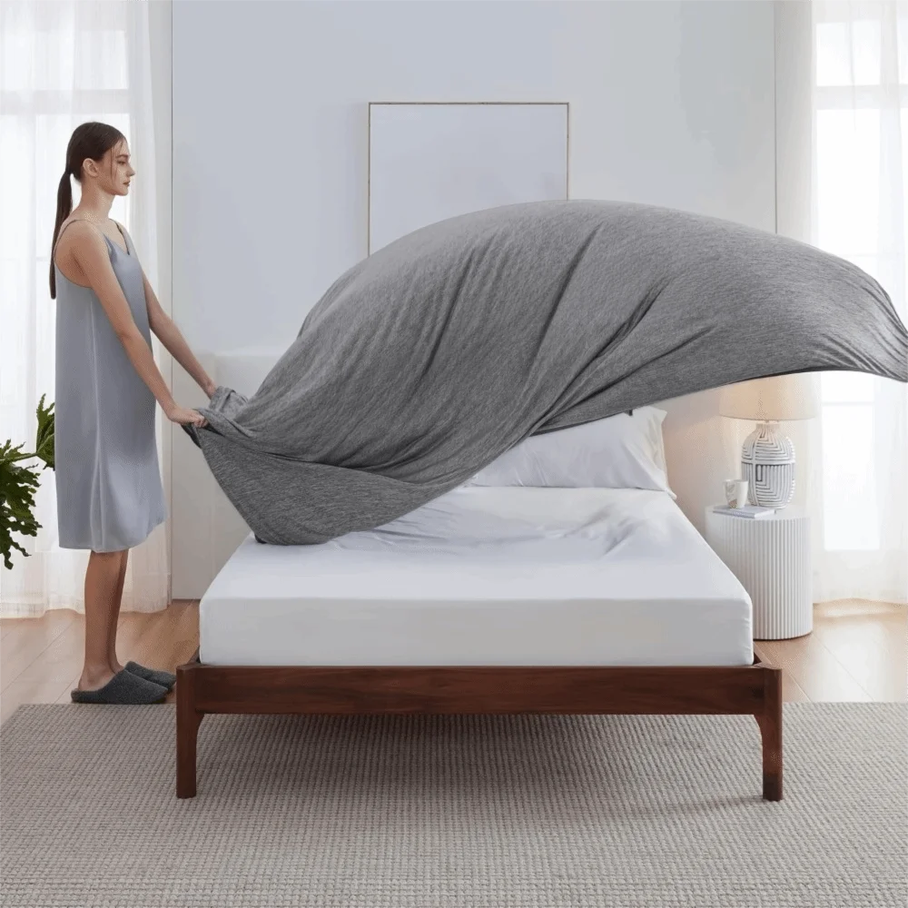 Lightweight Summer Thin Quilt Skin-friendly Breathable Cooling Blanket Double Side Use Machine Washable Air-Conditioned Duvet