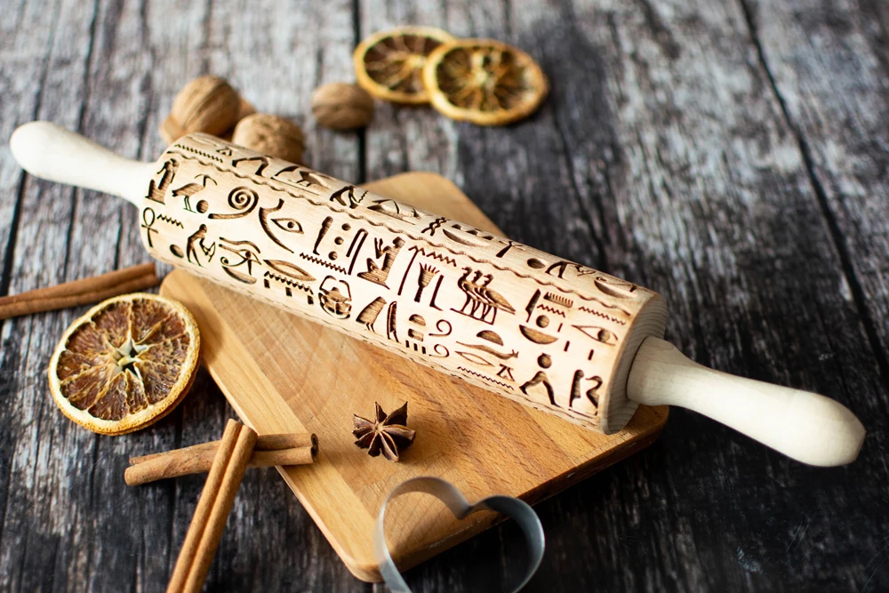 Arjmide Egyptian Hieroglyphs Embossing Rolling Pin with Pattern Cookies Decorating Roller Laser Engraved Rolling Pin For Baking