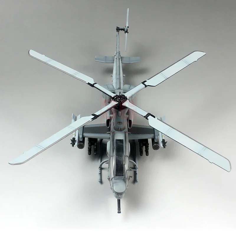 Dream Model Assembled Aircraft Kit DM720012 US Marine Corps AH-1Z Viper 1/72