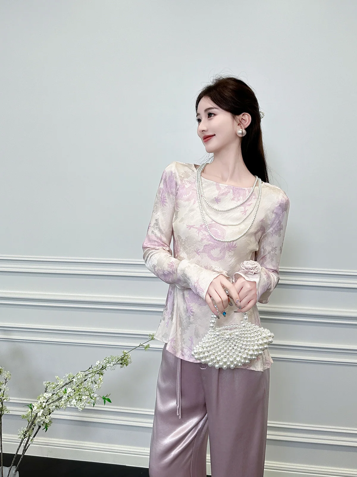 

Женская футболка Yu Xiaoxiao из шелка с вышивкой, 3D цветочный узор, маленький размер