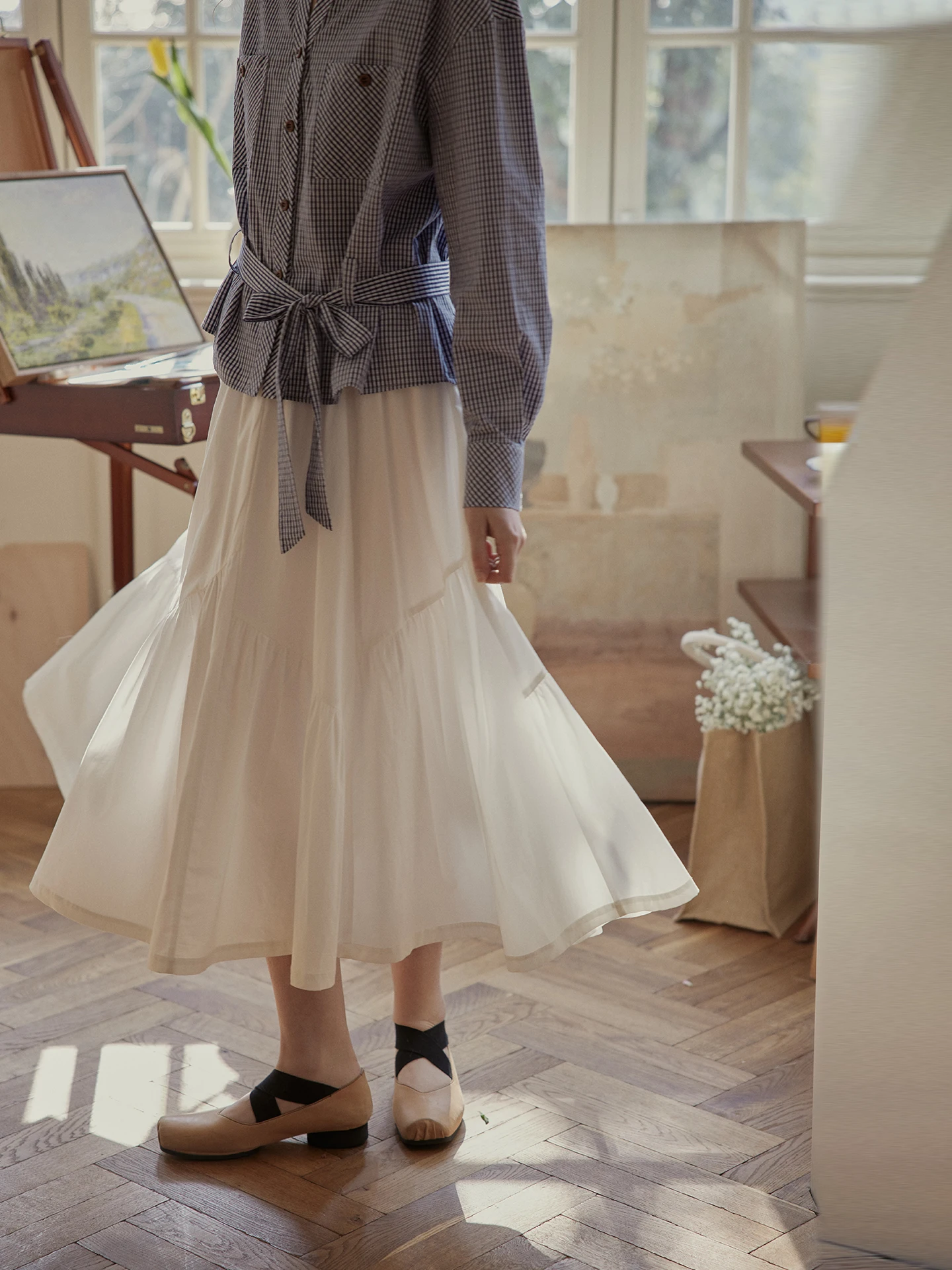 

Юбка C.PAIA с высокой талией, белая, А-силуэт, с нерегулярными складками, в винтажном стиле, комфортная, дышащая, из смесового хлопка