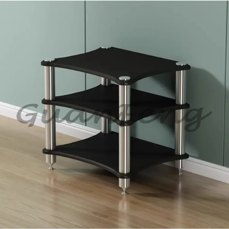 Power amplifier cabinet, audio rack with shock absorber studs