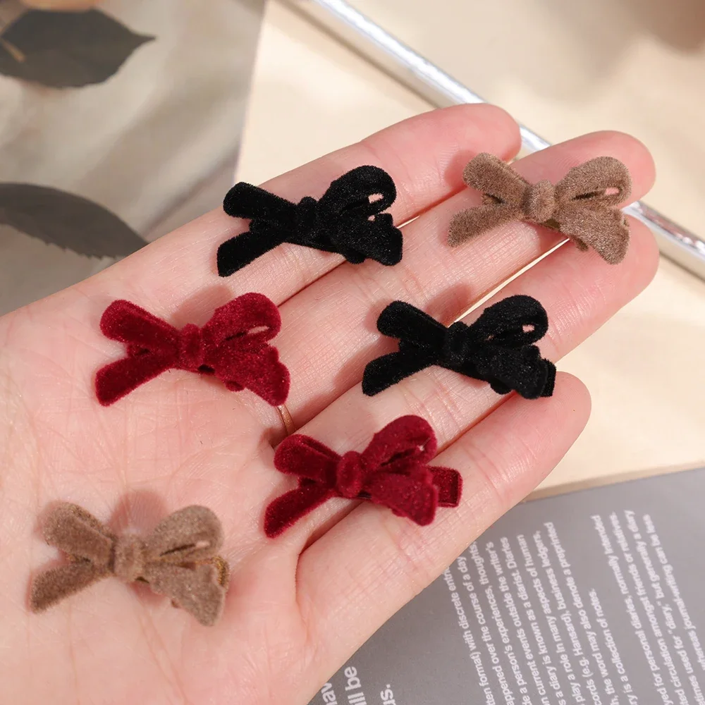 10pcs Mini Red Velvet Bow Hair Clips Little Girls Sweet Candy Color Velvet Bow Knot Hairpins Hairgrips Barrette Hair Accessories