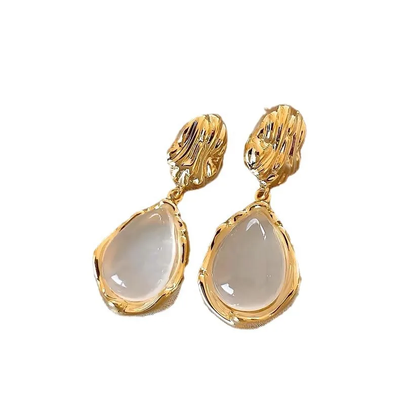 Simple temperament elegant light luxury high-end feel irregular folds water droplet earrings women's gift accessories