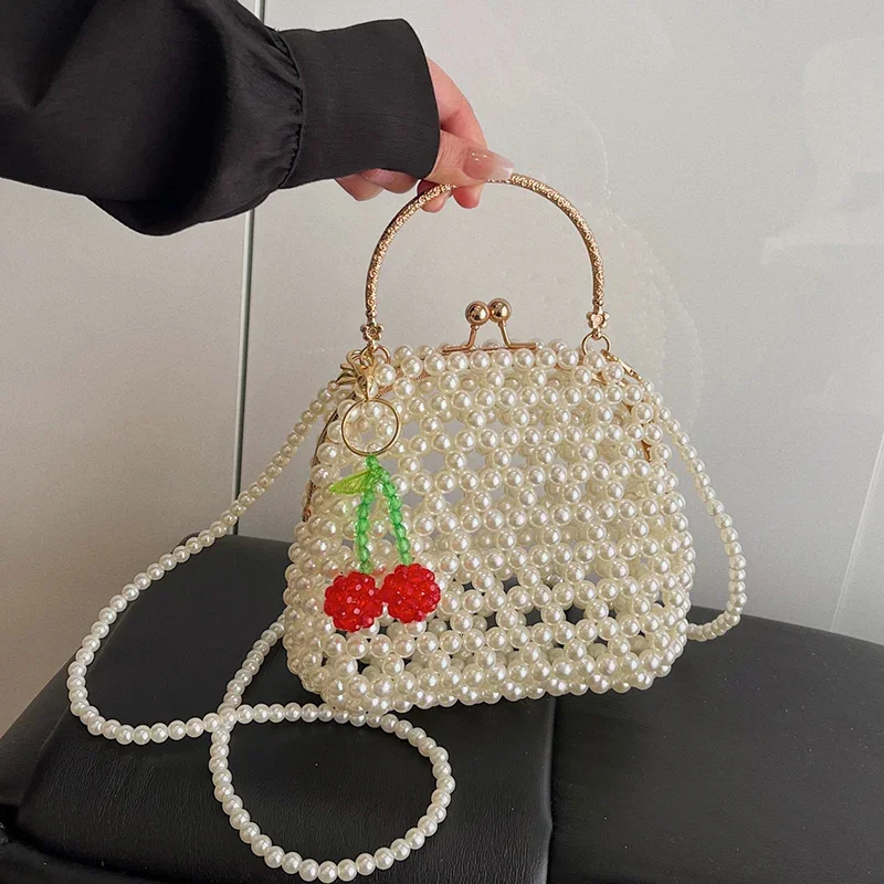 

Retro Handbag Designer Woven Beaded Shell Bag Summer Hollow Out Pearl Crossbody Bag Women Luxury Metal Handle Clutch Bag Silver