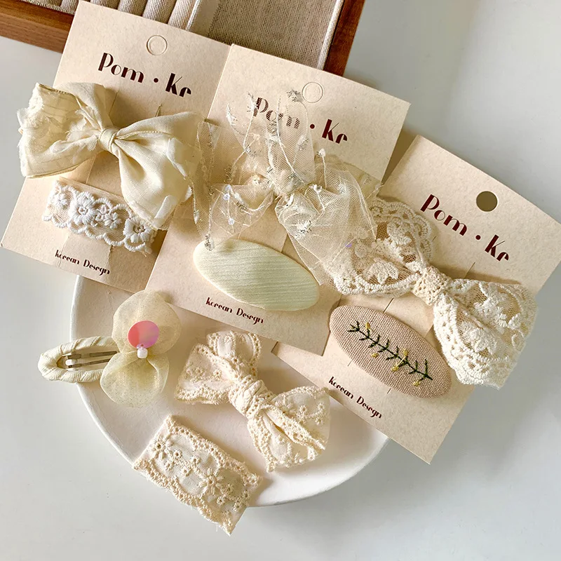 

Beige Lace Bow Hair Clips 2Pcs Toddler Kids Fabric Side Bangs Clip Non Slip Super Soft Cute Korean Style Daily Hair Accessories