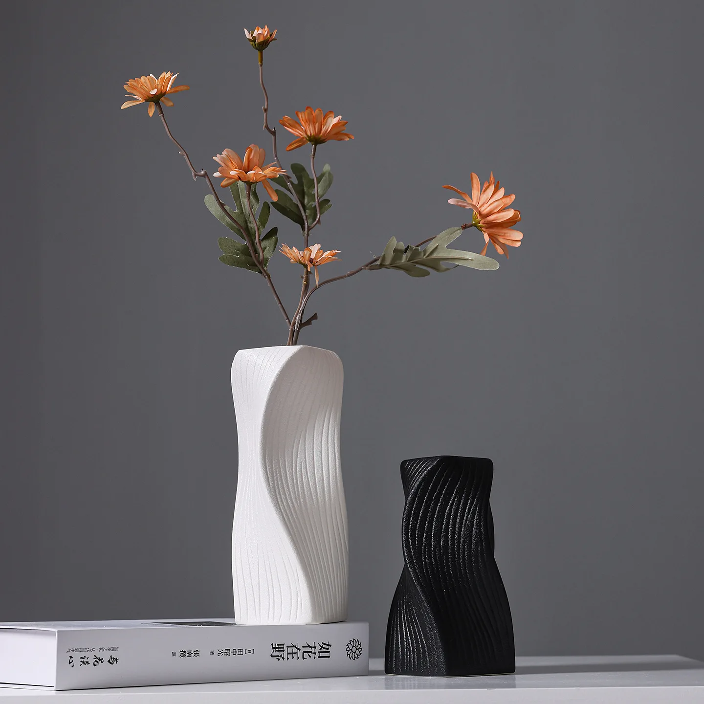 Ins Cream Style Plastic Vase Pots Room Living Room Flower Plants Arrangement Bottle Desktop Ornament Home Office Decoration