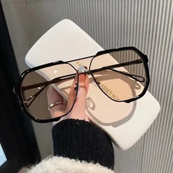Women One-Piece Fashion Sunglasses 2024 New Unique Oversized Sun Glasses for Men Punk Glasses Trending Female Eyewear UV400