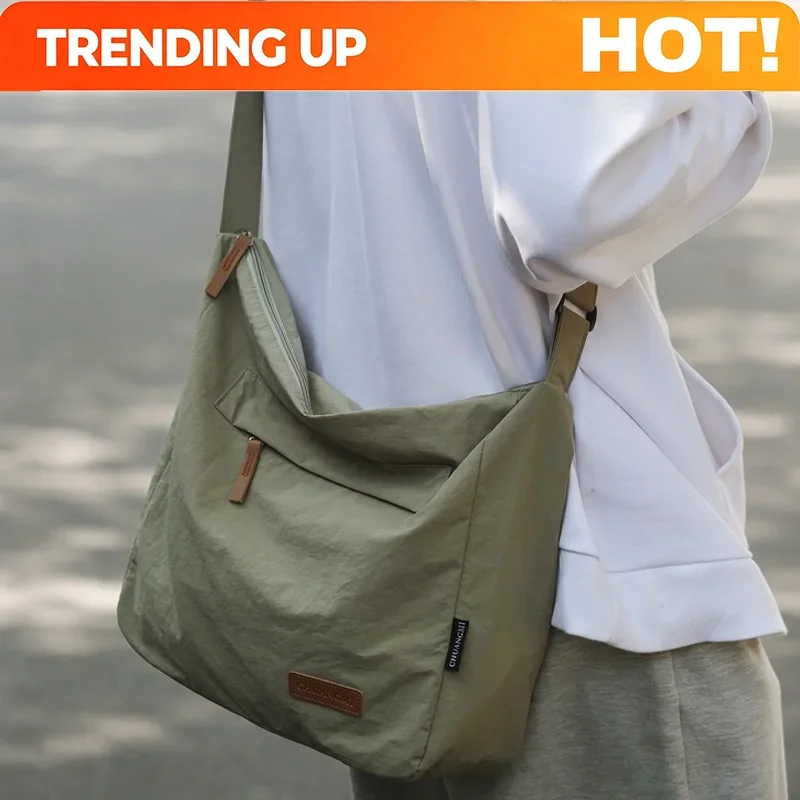 Lightweight Nylon Unisex Crossbody Bags Large Capacity Casual Sports Handbag Waterproof Shoulder Bag