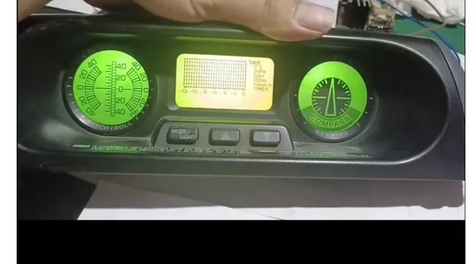 (Second Hand) Genuine Car Altimeter Inclinometer Central Display instrument Panel For Toyota LAND CRUISER LC95 Prado 2700 3400