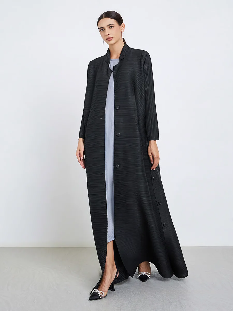 Fold Black Striped Pleated Abaya Button Design Belted Waist Soft Fabric Elegant Robe 2025 Trendy Casual Daily Wear Chic Ensemble