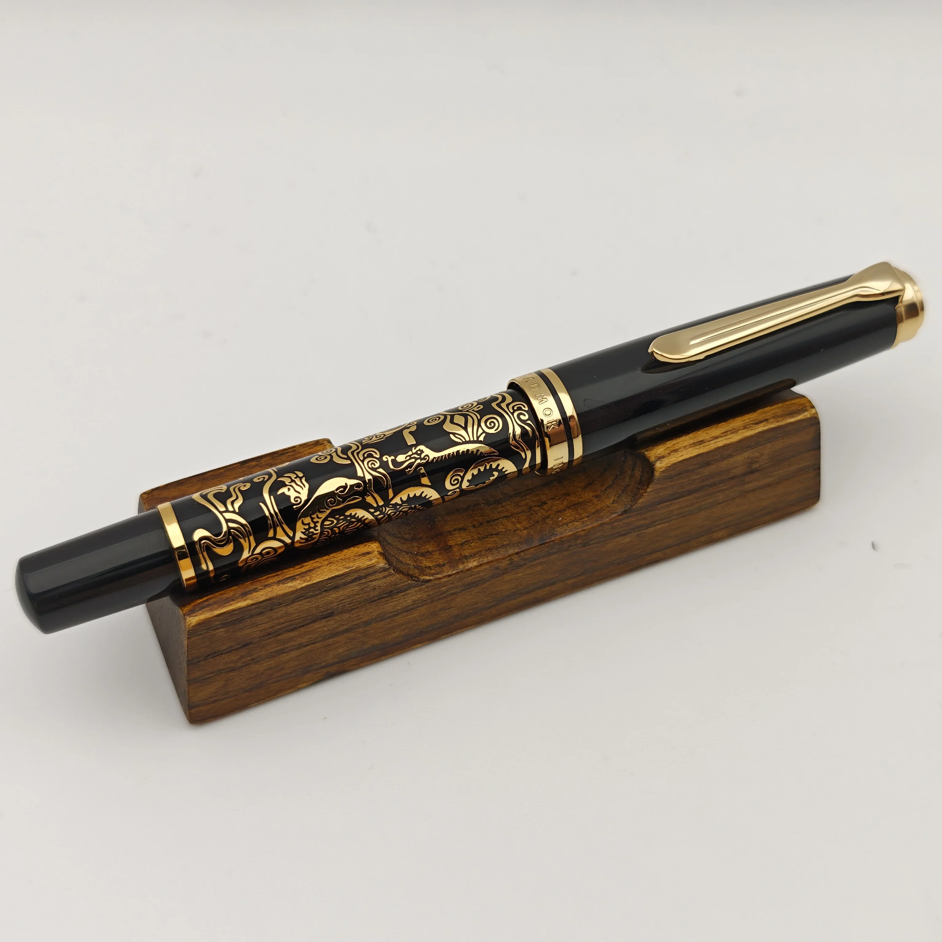 New ADMOK M800 Fountain Pen Piston Filler Germany Schmidt BOCK Nib 24K Gold Plated Precision Carving Dragon Tiger Zodiac White P