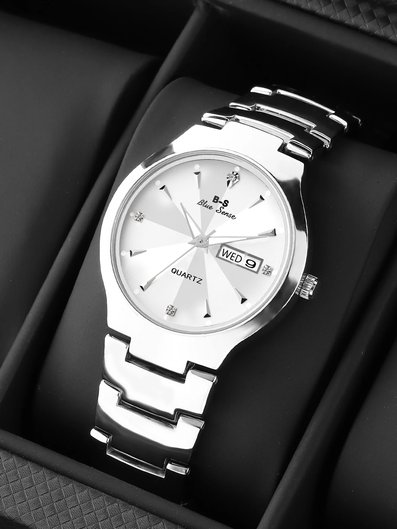 달력이 있는 실버 스테인레스 스틸 야광 실버 남성용 비즈니스 스틸 팔찌 쿼츠 시계 - 그를 위한 최고의 선물