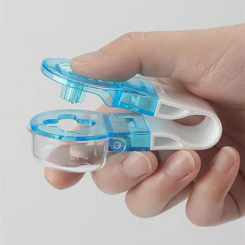 1pc Portable Anti-Pollution Pill Extractor Hygienic Touchless Tablet Dispenser Convenient Home Medical Tool for Elderly