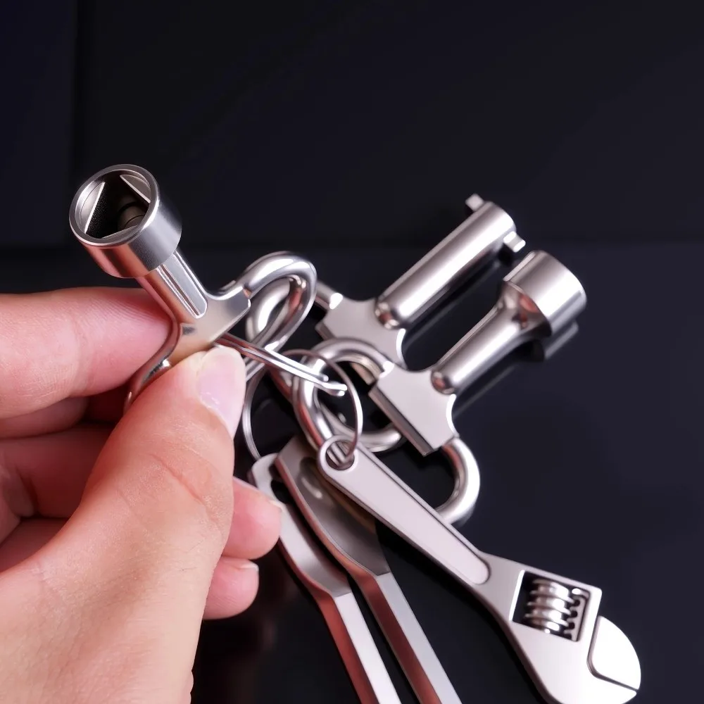 Simple Portable Wrench Keychain Multi-Function Metal Screwdriver Set Keychain Miniature Repair Tools Keychain Office Desk