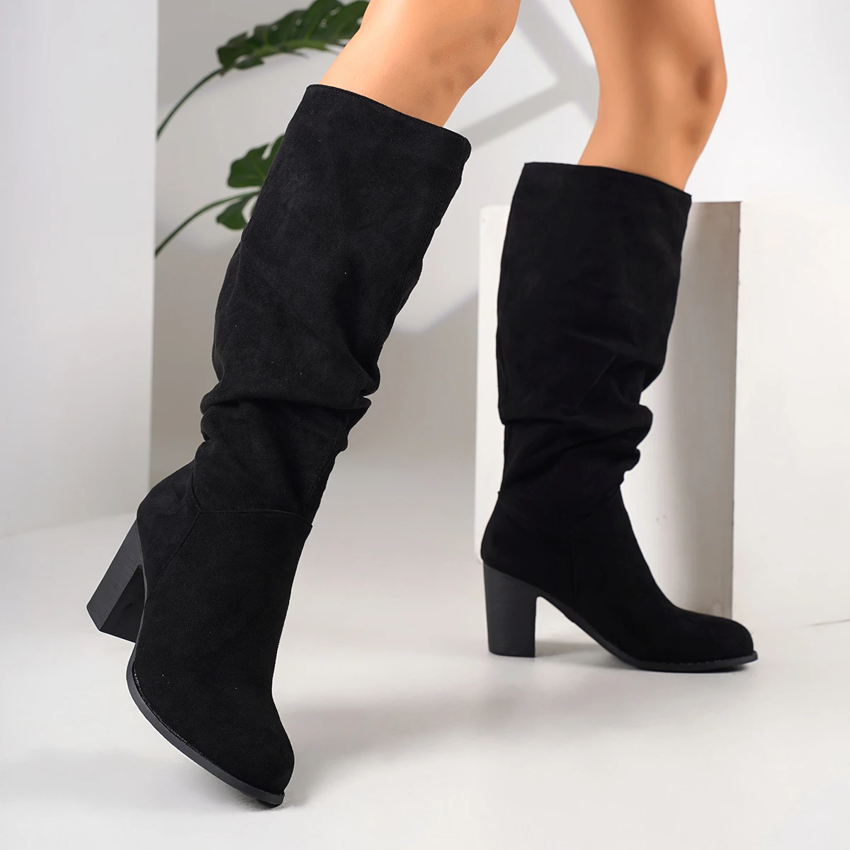 Autumn and Winter Fashion New Sexy Solid Color Warm Round Toe Thick Bottom High Heel Comfortable Women's Boots Botas Mujer