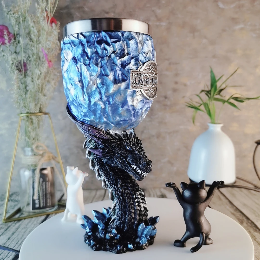 

Creative retro German beer mug draft beer mug embossed blue dragon goblet