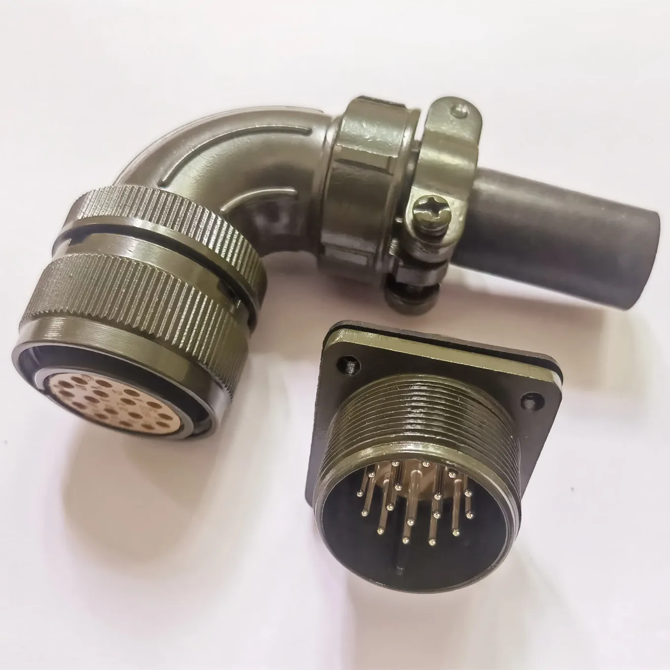 Original new 100% servo motor encoder side joint YDM30200447 17-core bending type air plug 20-29S