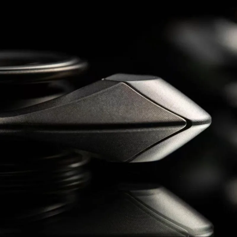 ProxyEDC Ouroboros PD 피젯 스피너: 가볍고 빠르게 작동하며 스트레스를 해소하는 장난감