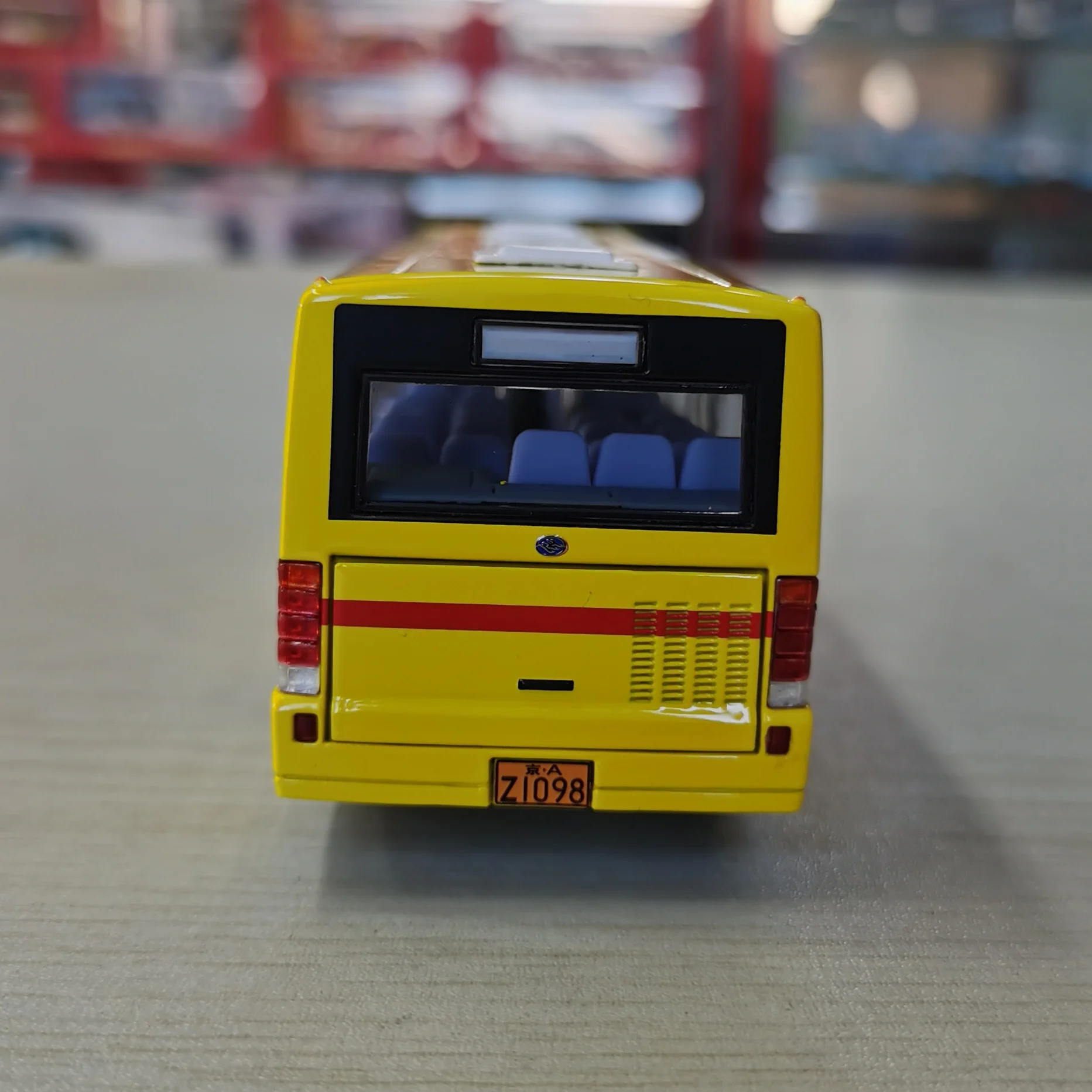 Diecast 1:64 Maßstab Auto Shadow Shiguang DD6121HS Gelb Meer Bus Auto Modell Sammeln Spielzeug Geschenk Souvenir Display Ornament