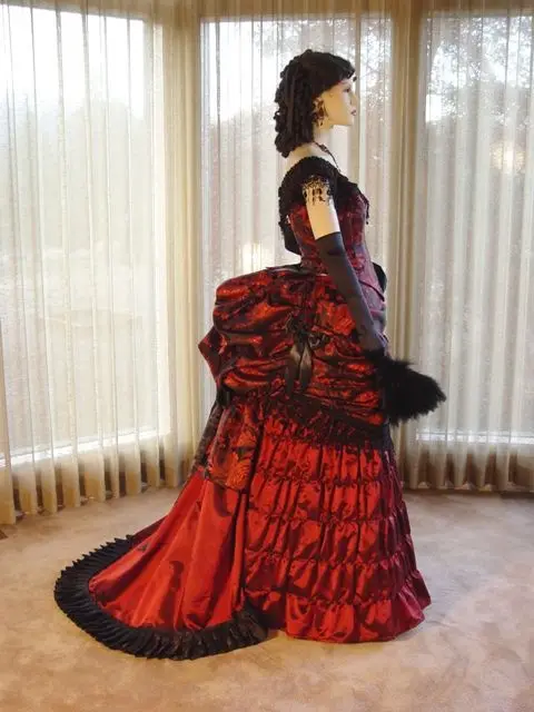 Elegant Victorian Bustle Evening Dress Medieval Masquerade Dress Noble Women Gothic Ruffles Pleats Prom Gown Lady Walking Dress