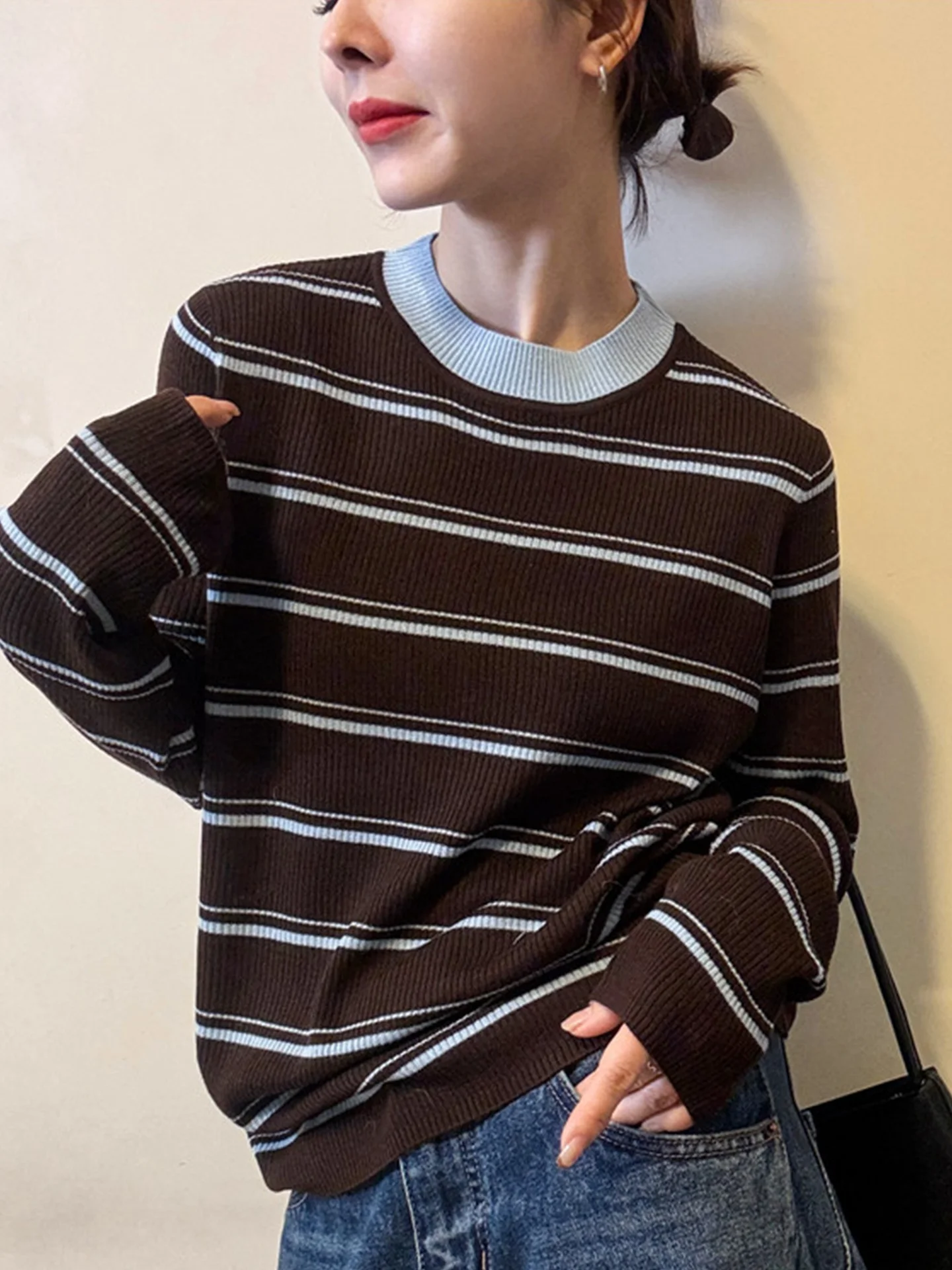 

Шикарный повседневный трикотаж Long Sve Верхняя внутренняя одежда Корейский слэ Свободный крой Тепло Функция обогрева Зимний сезон Недобываемый...