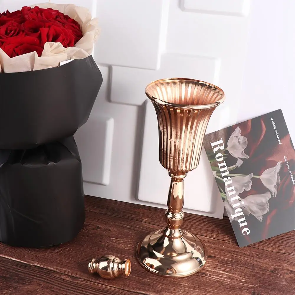 Retro Wrought Iron Gold Iron Vase FIower Art Anti-fall Wedding Photo Props Golden Simulated Flower Holders Flower Arrangement
