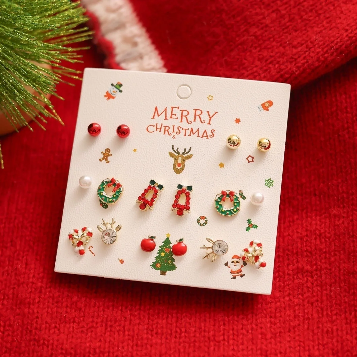 6/8 Paar kleine Ohrstecker mit Weihnachtsbaum-, Weihnachtsmann-, Hirsch-, Zuckerstangen- und Herz-Motiven für Damen, schöne Stern-, Schleifen- und Glocken-Ohrringe, Partyschmuck – Detail 28