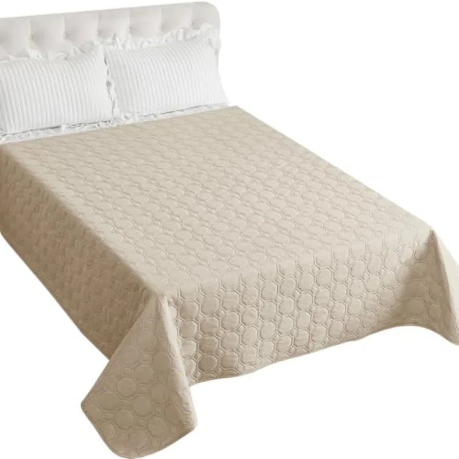 

Ultimate Cozy Blankets 82"x120" 100% Waterproof Bed Mat Blanket for Dog Pets, Couch Sofa Protector with Non-Slip Back Washable