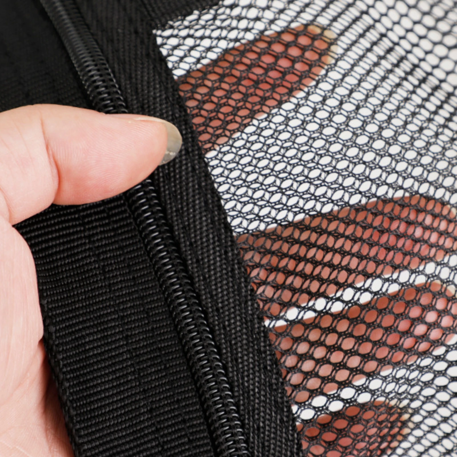Rear Seat Pet Barrier Zipper Openings Car Pet Barrier Net Dog Car Barrier Strap and Buckle Rectangular Frame