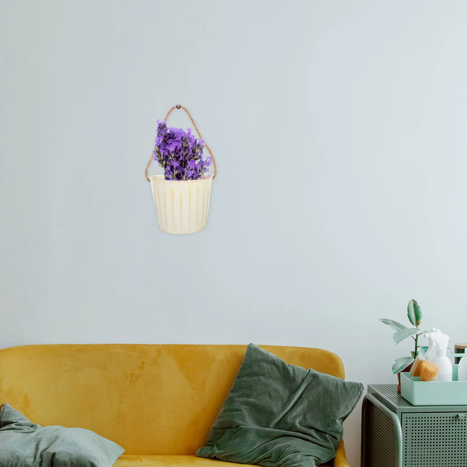 

Rustic Metal Hanging Planter Wall-Mounted Flower Pot For Home Garden Office Decor Medium Capacity Easy Install Outdoor Indoor