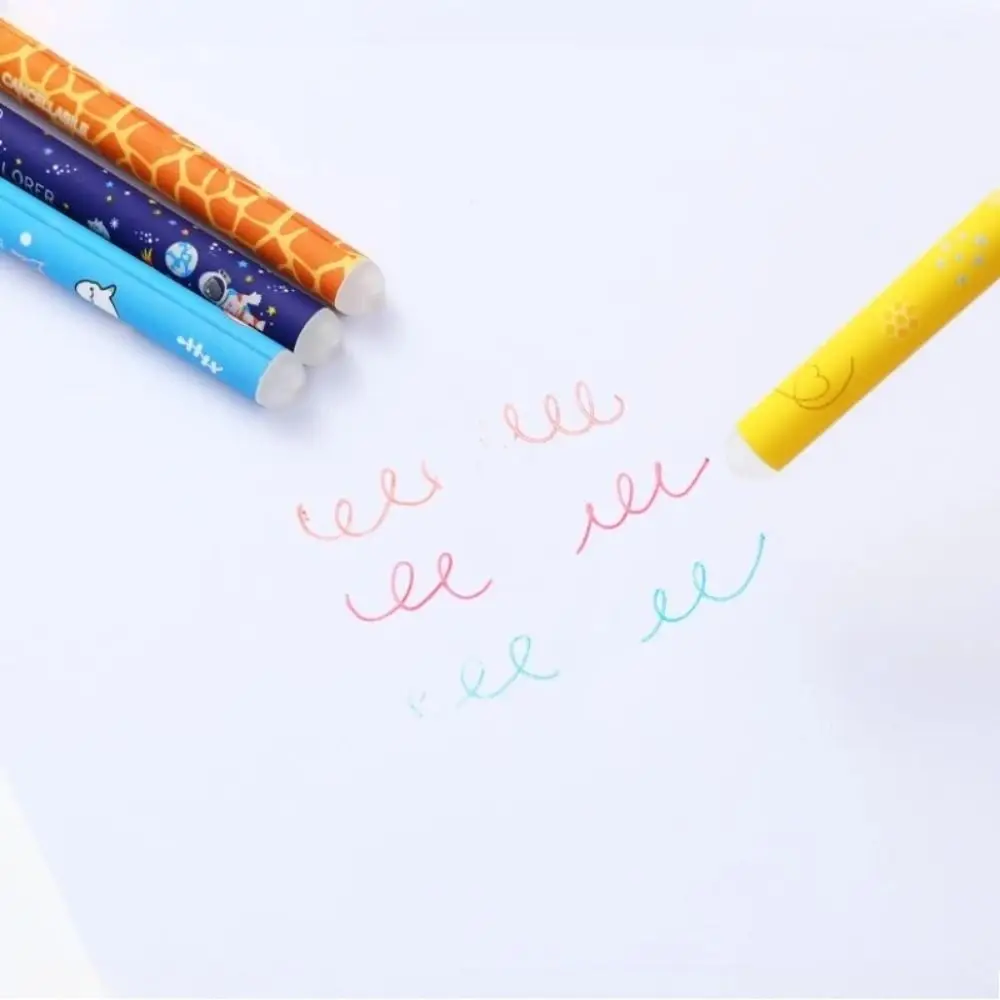 

8pcs/Set New Animal Series Erasable Pen 8 Colors 0.7mm Tip Ballpoint Pen Writing Tool Neutral Pen Note-Taking
