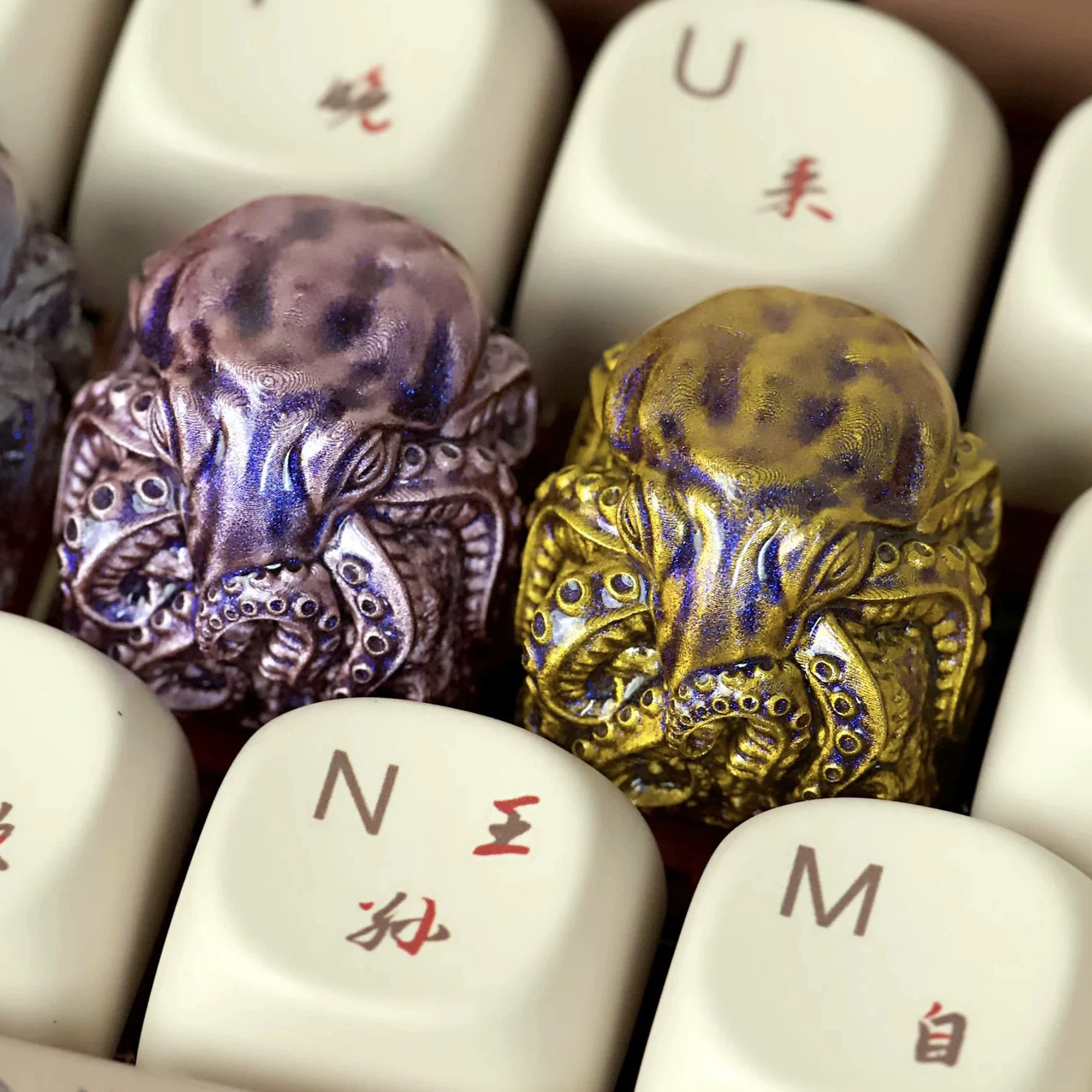 1pcs 3D Octopus Personalized Cool Stylish Purple Gold Resin Material Keycap for MX Mechanical Keyboards