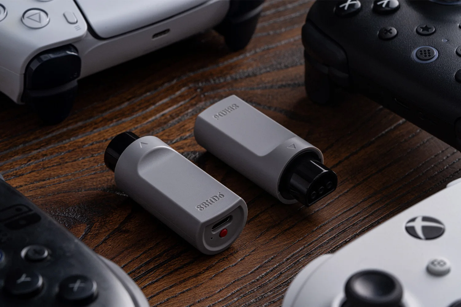 

8BitDo Retro Receiver для N64 и Windows, совместим с контроллерами PS5/PS4, Xbox Series, контроллерами Switch Pro на консоли N64.