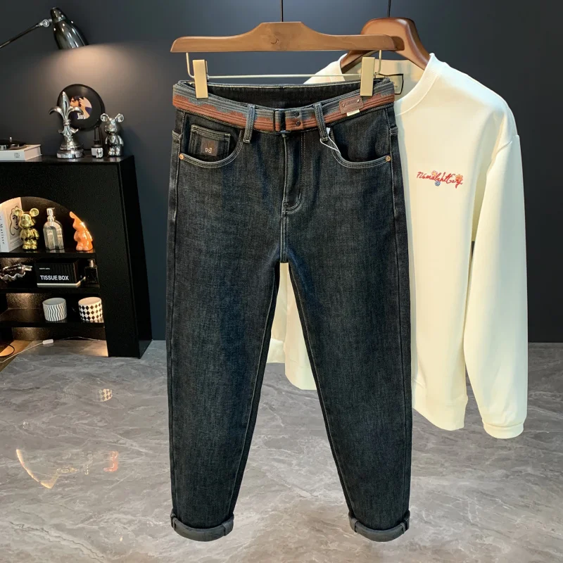 Modne jeansy męskie z nadrukiem na zimę 2025, odporne na zimno, z grubym polarem, odzież męska, elastyczne spodnie slim fit.