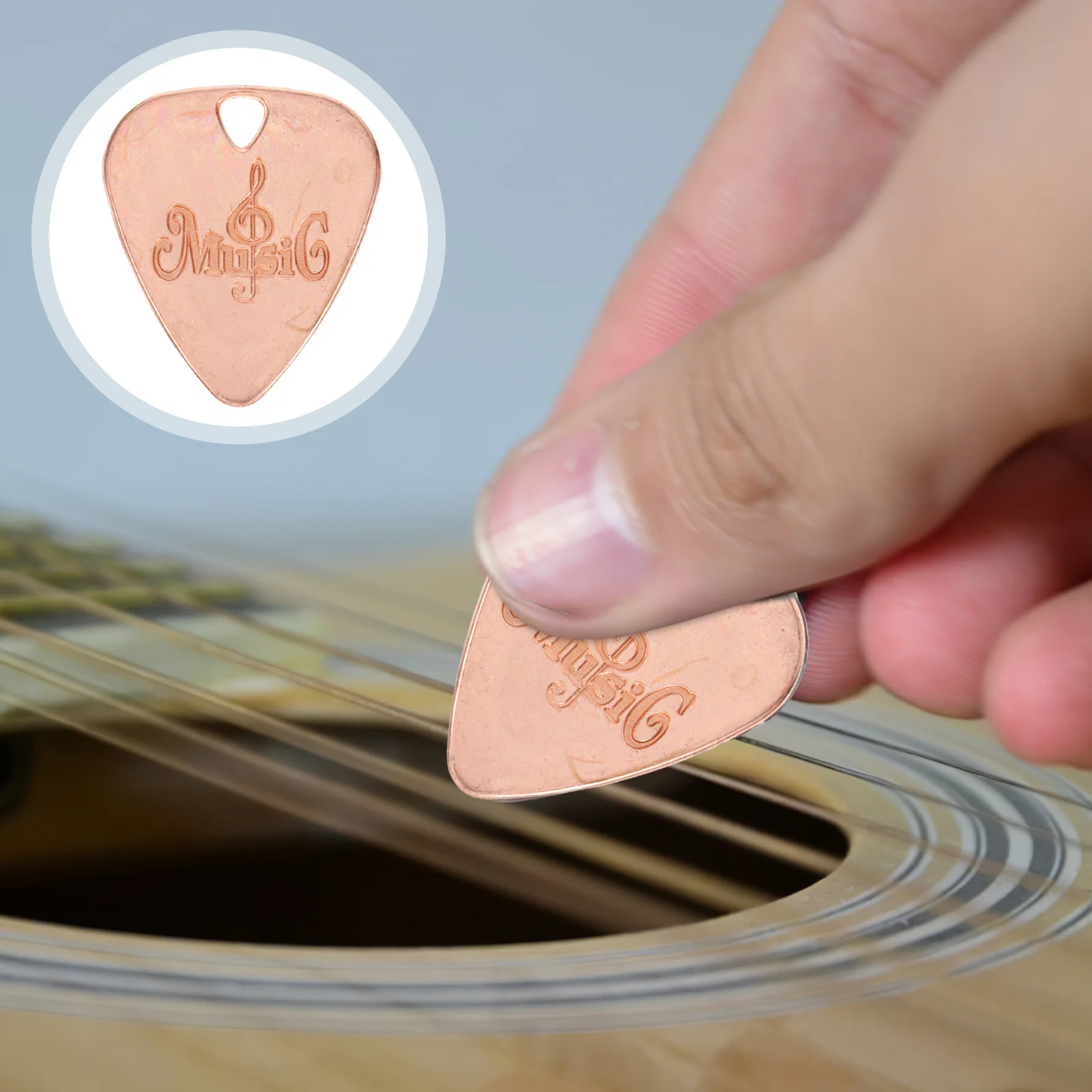 

Zinc Alloy Guitar Pick Pendant Rose Gold Personalized DIY Music Symbol Lightweight Gift for Guitar Player Christmas Anniversary