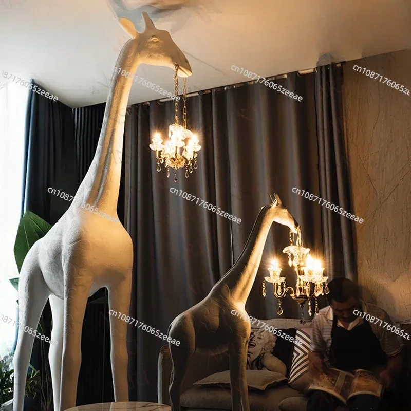 Shopping mall hotel lobbyanimal modelling modern fibreglass giraffe handheld chandelier personalised creative floor lamps