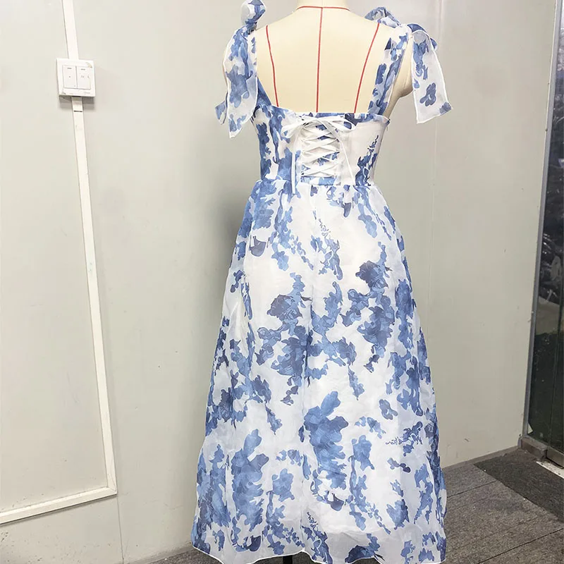 セクシーな花柄プリントの女性の夏のロングドレスエレガントな自由奔放に生きる背中の開いたフラワービーチサンドレスレトロ休暇パーティーマキシドレス